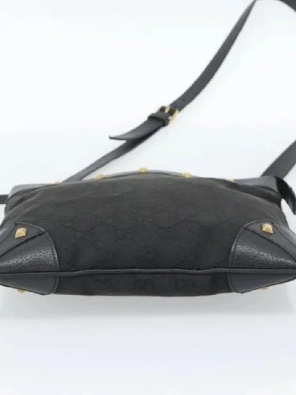 GUCCI GG Canvas Shoulder Bag Black Gold 120893 Auth ka4999